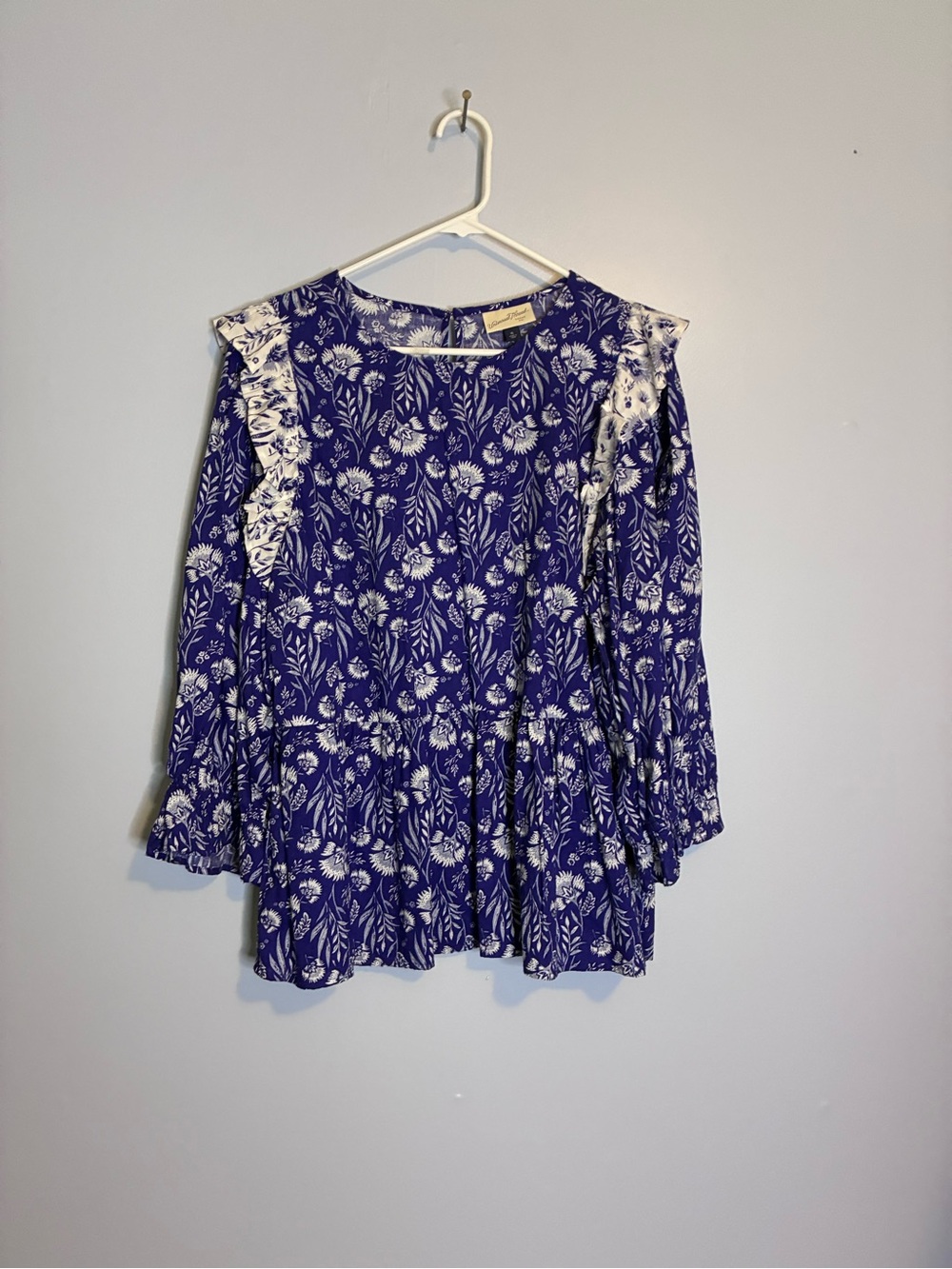 Universal Thread Blue and White Floral Ruffle Tunic